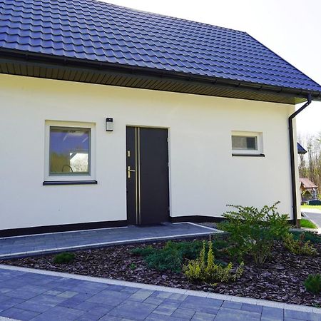Dom Wypoczynkowy Lesny Zakatek Nad Jeziorem Gościno Exteriör bild